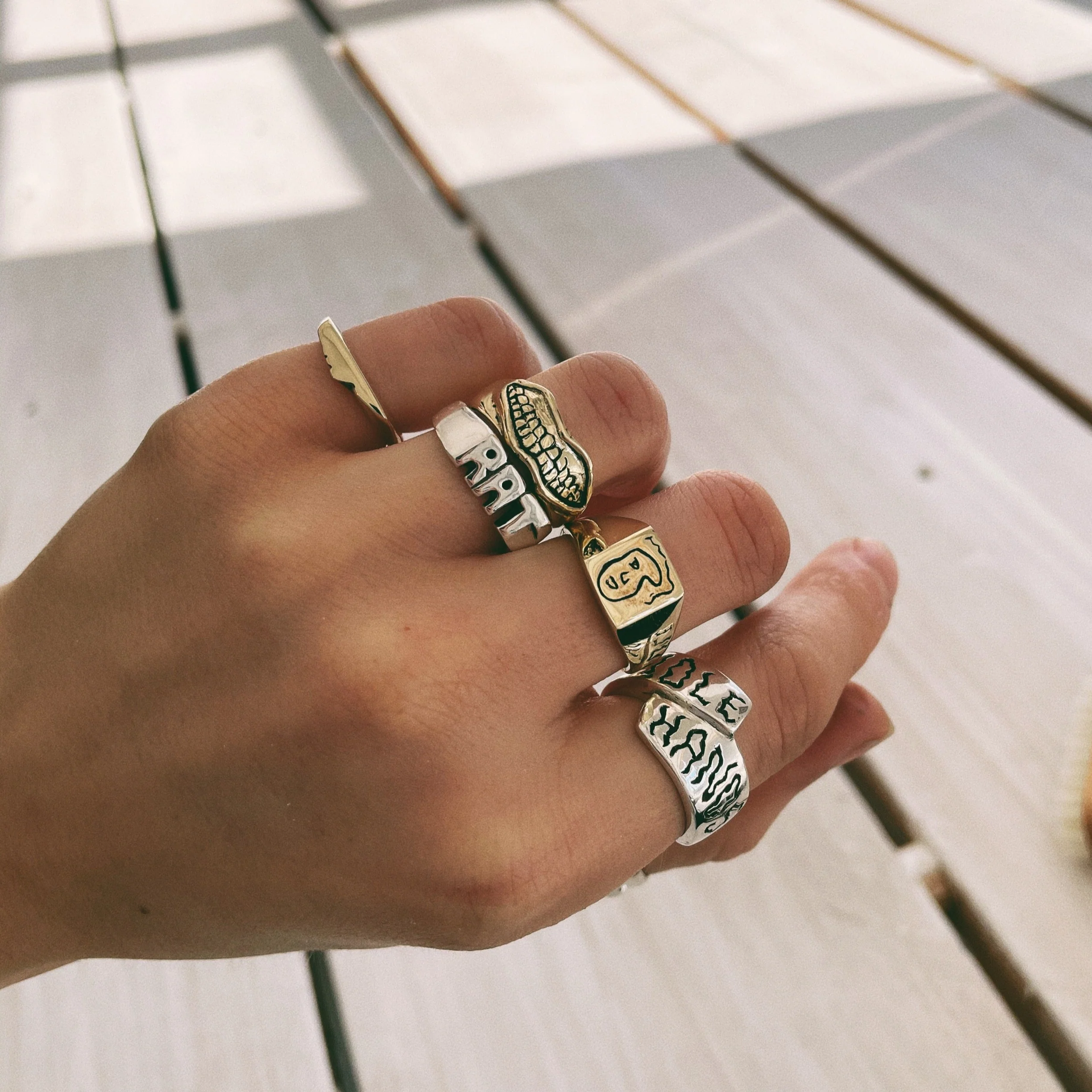 9ct Eco Gold Golden Geezer Ring - Image 4