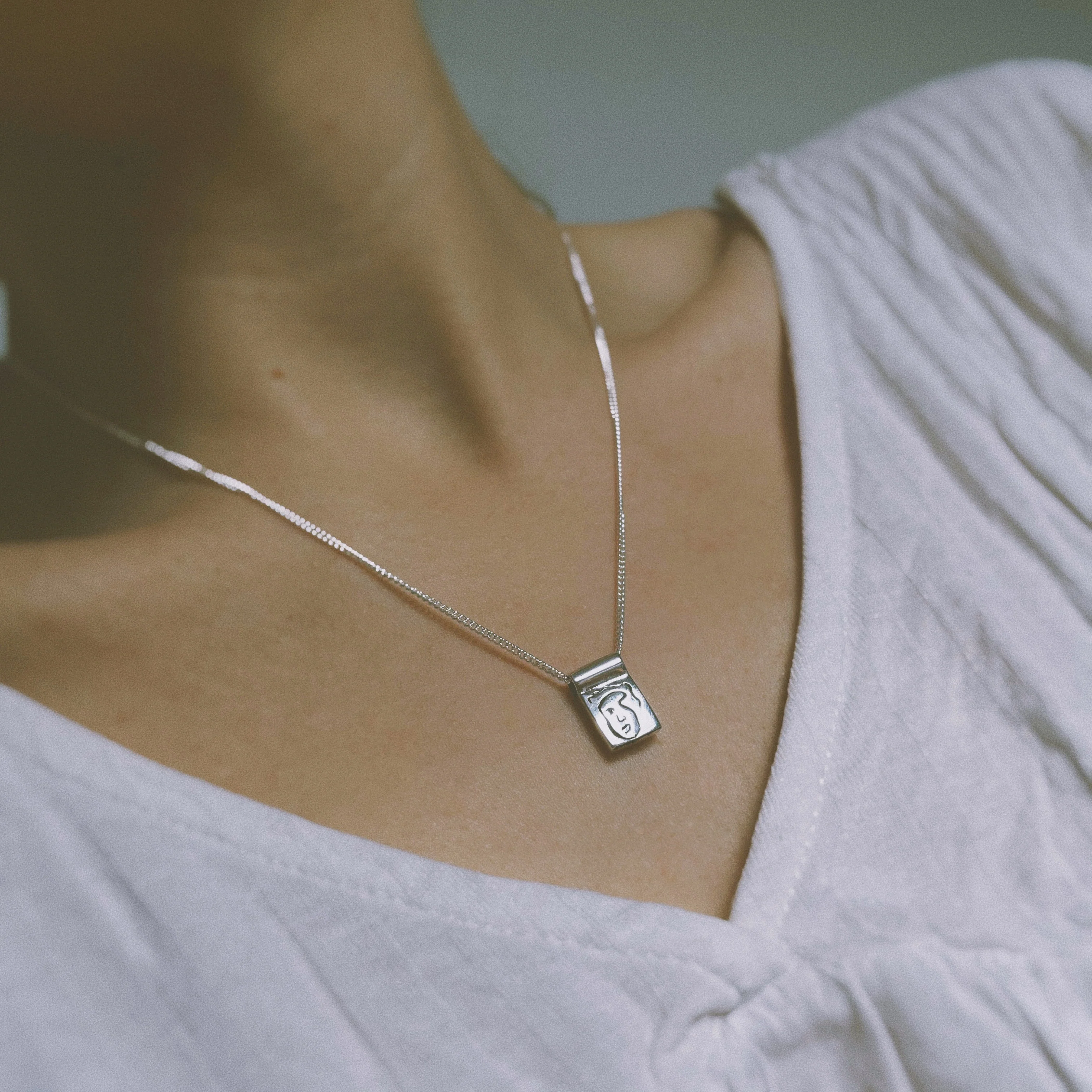 Abstract Face Necklace - Image 3