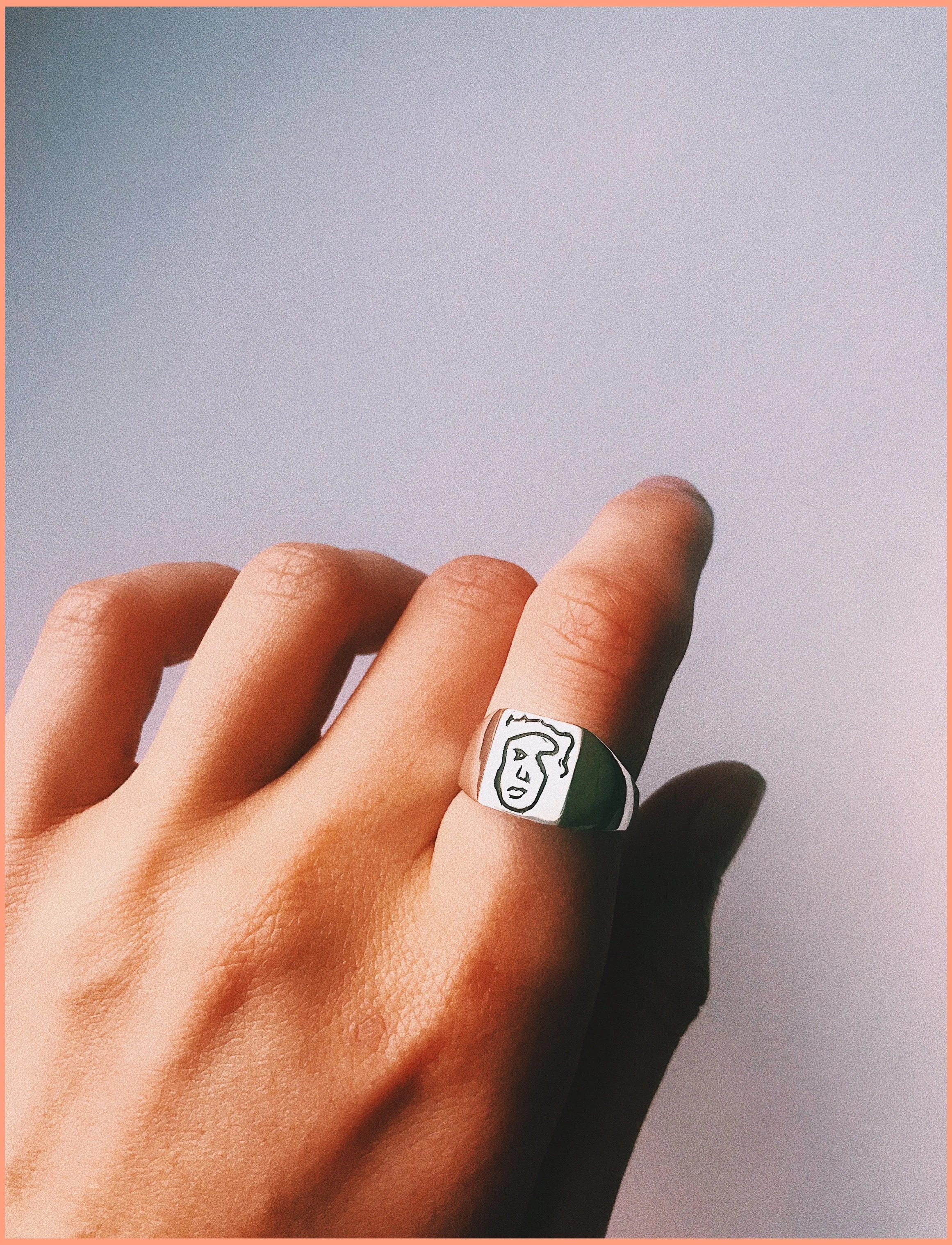 Abstract Face Ring - Image 3