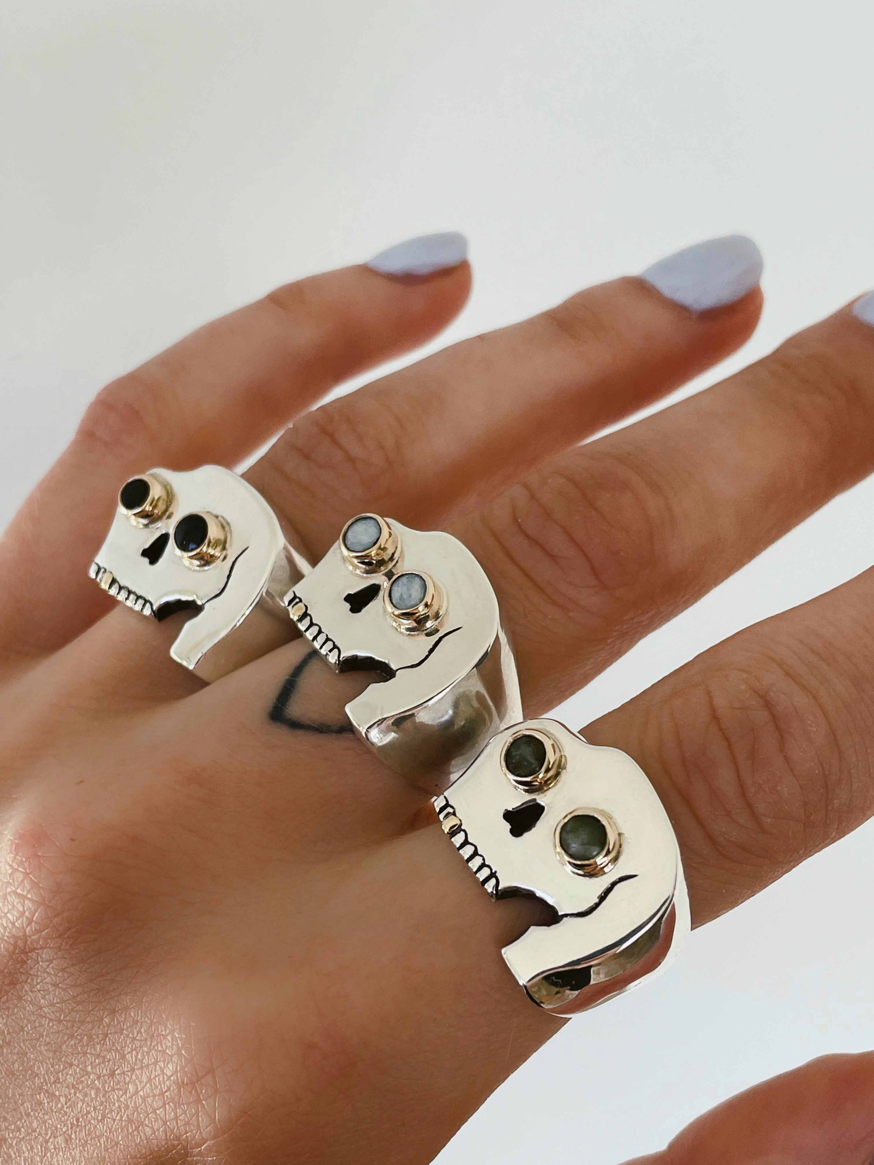 Black Obsidian Ogling Skull Ring - Image 3
