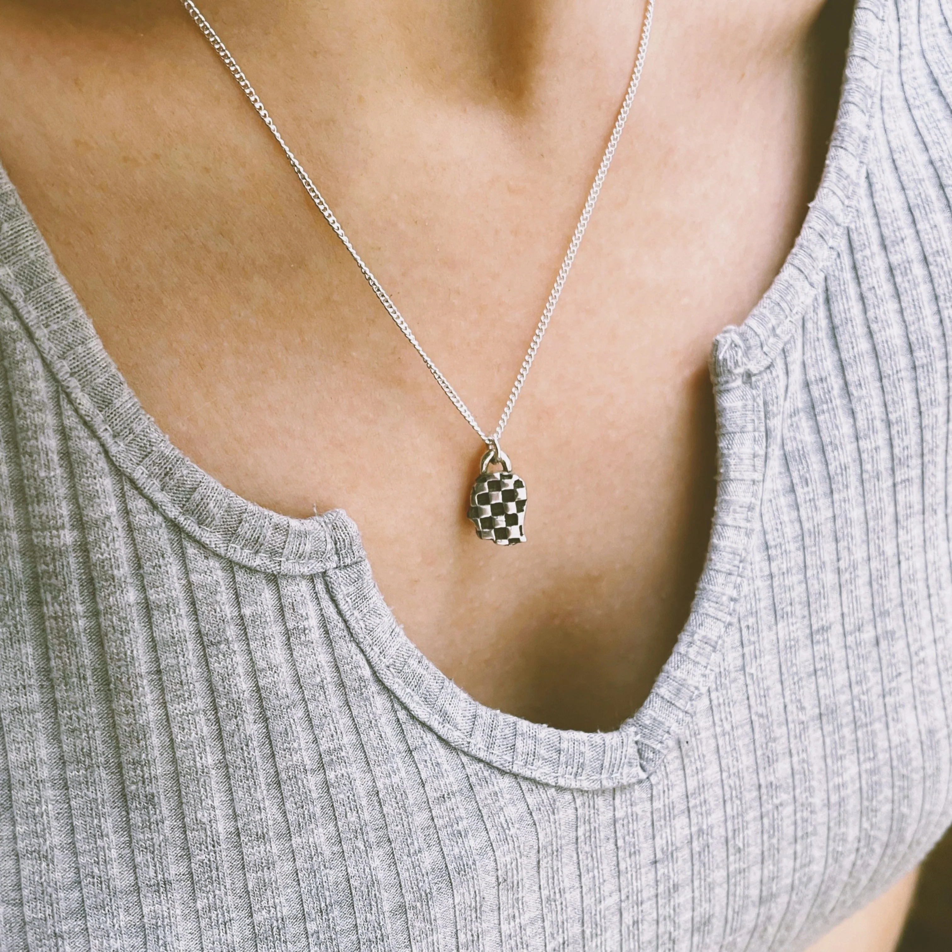 Chequered Head Necklace - Image 4