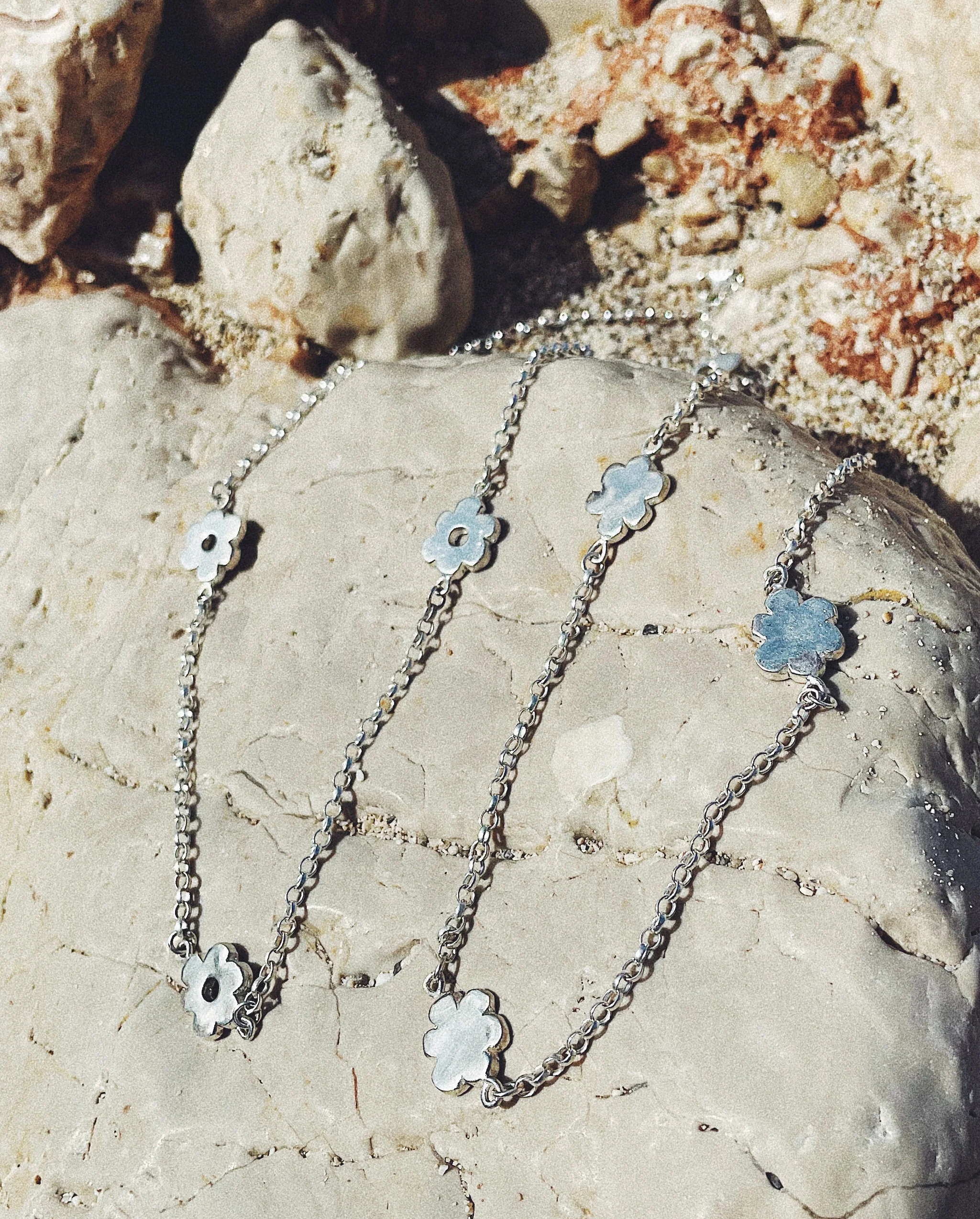Flower necklace - Image 3