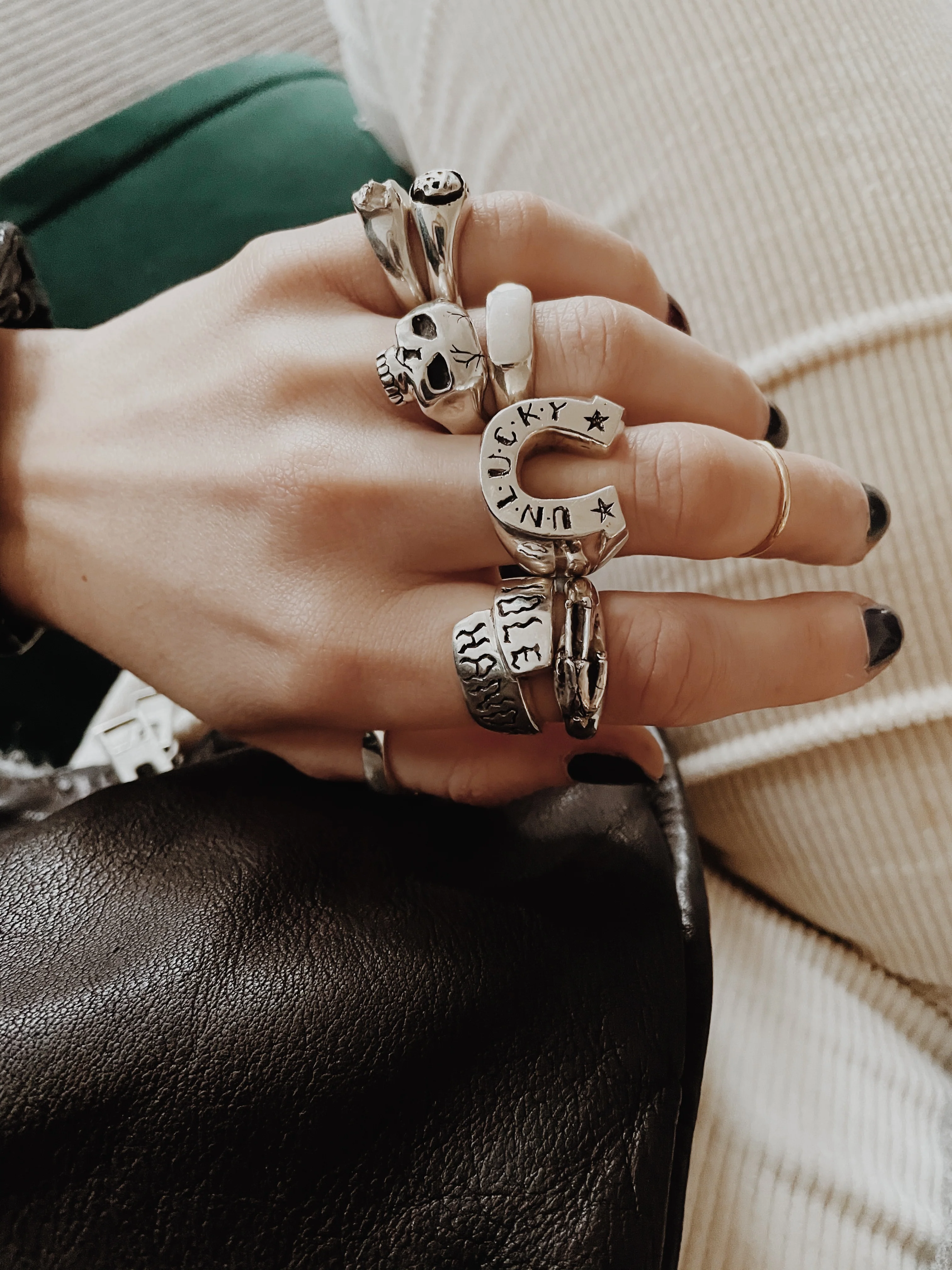Idle Hands Ring - Image 4