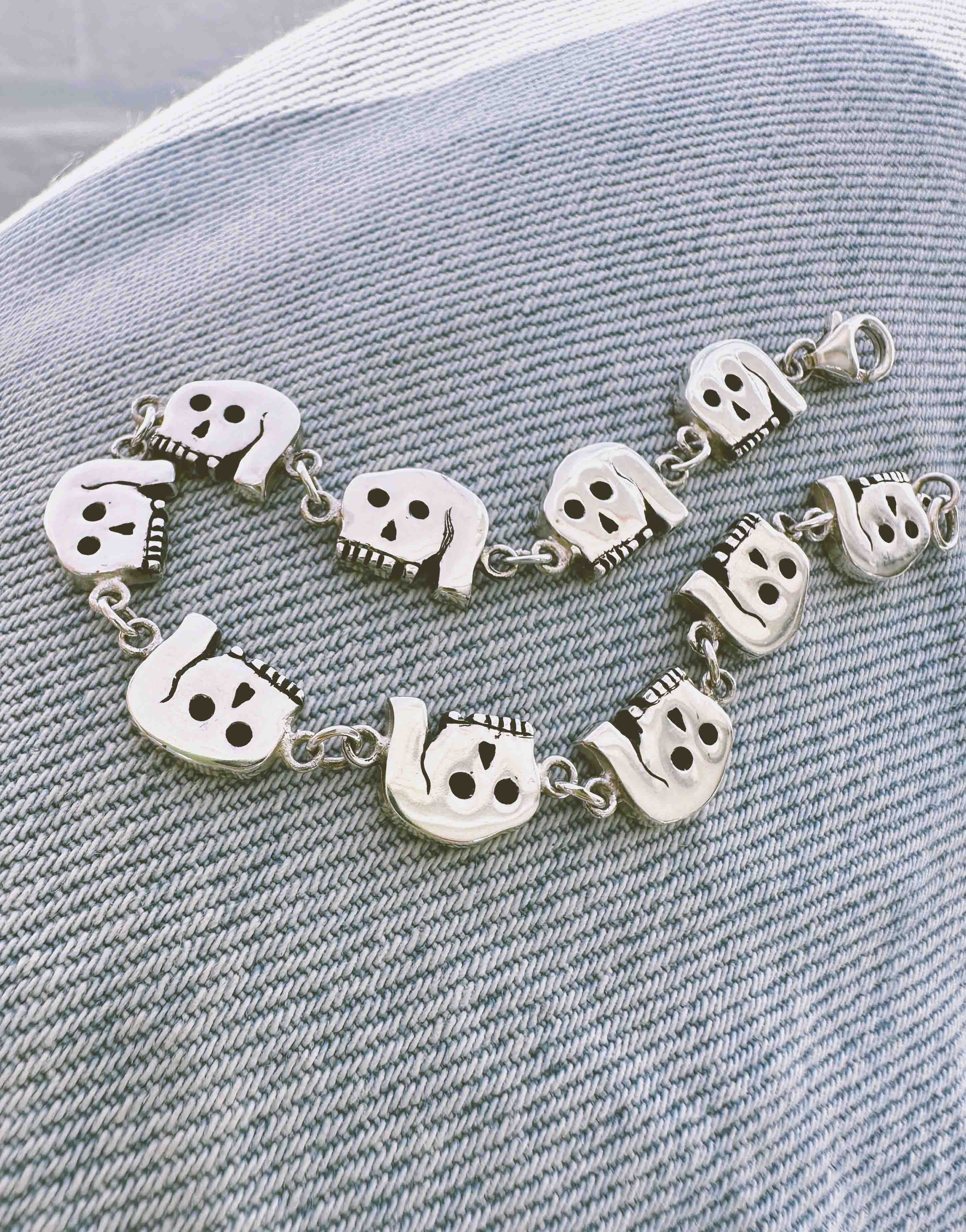 Ogling Skull Bracelet - Image 3