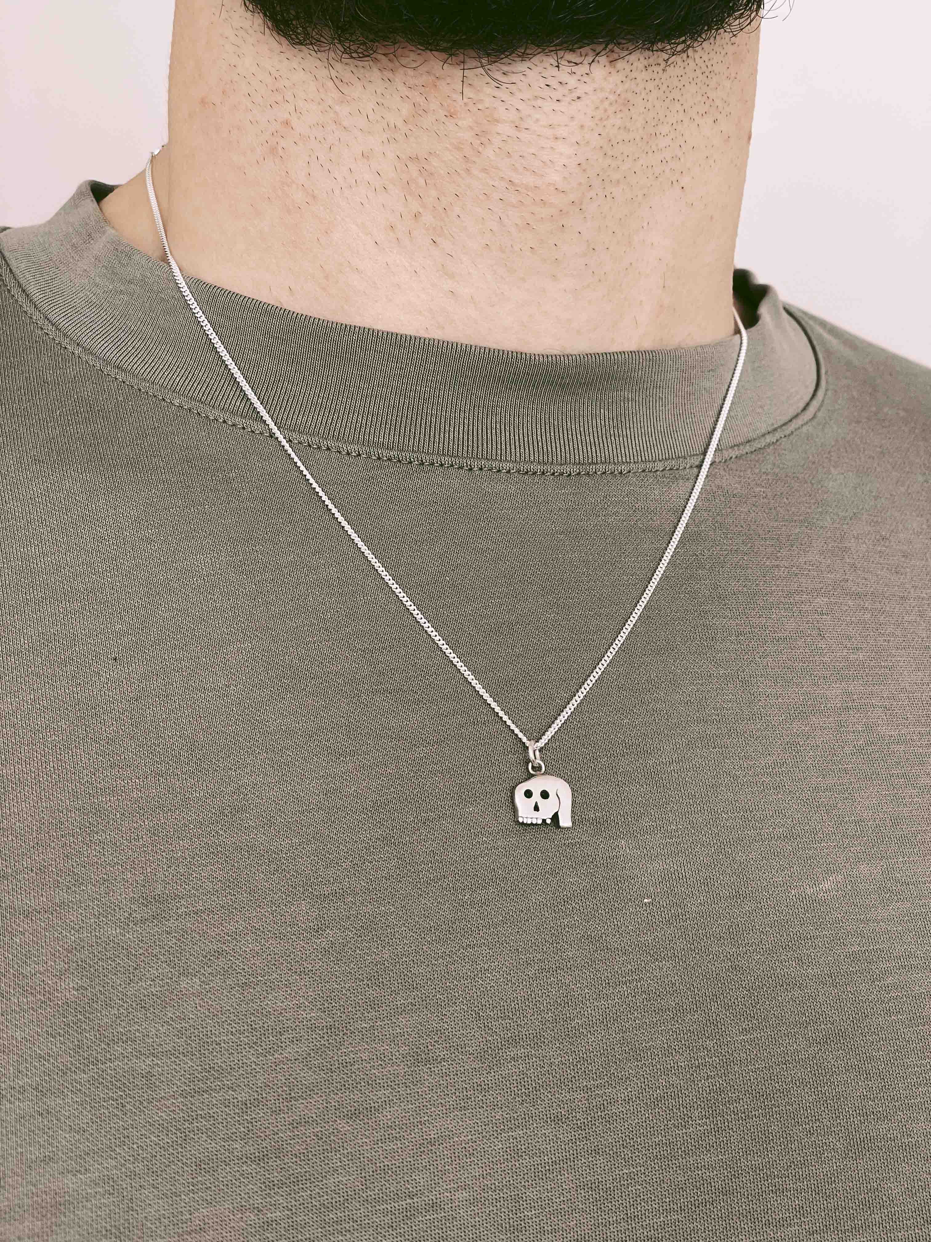 Ogling Skull Charm Necklace - Image 3