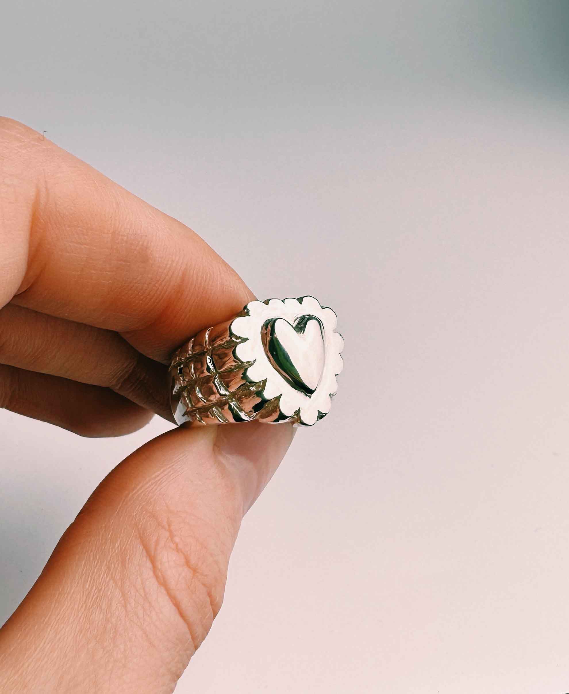 PUFF LOVE Ring - Image 3
