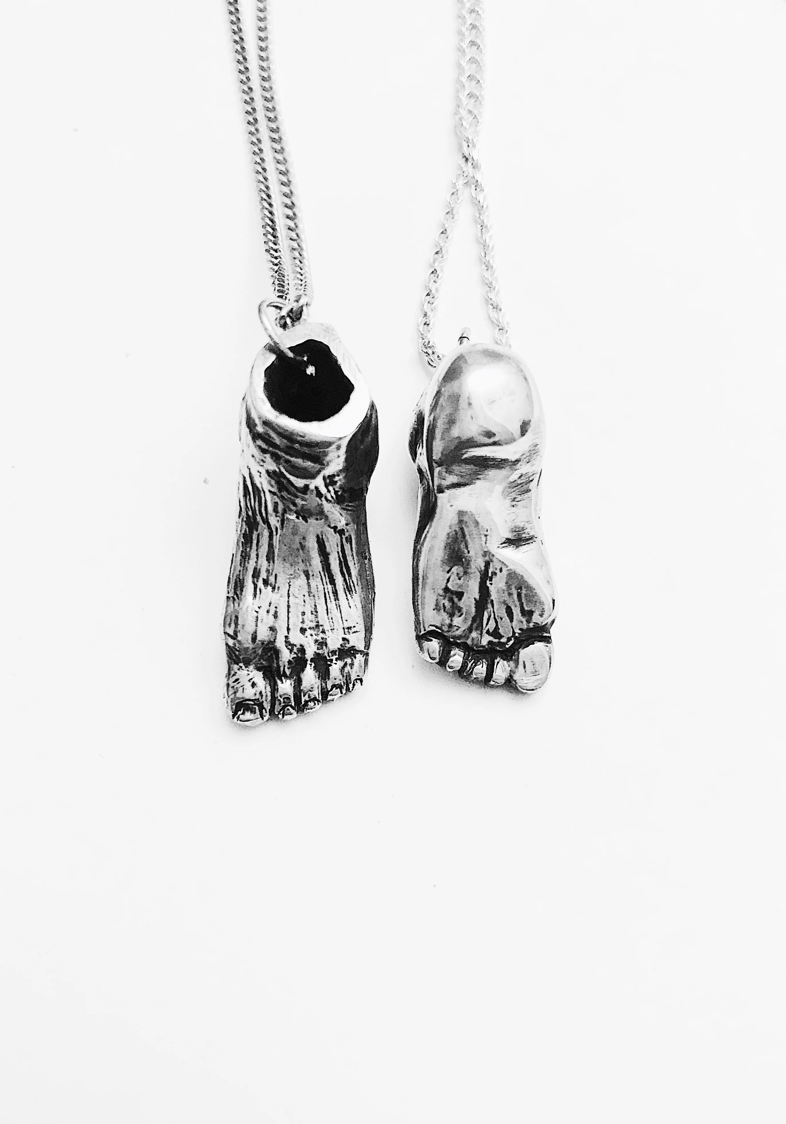 Severed Foot Necklace - Image 4