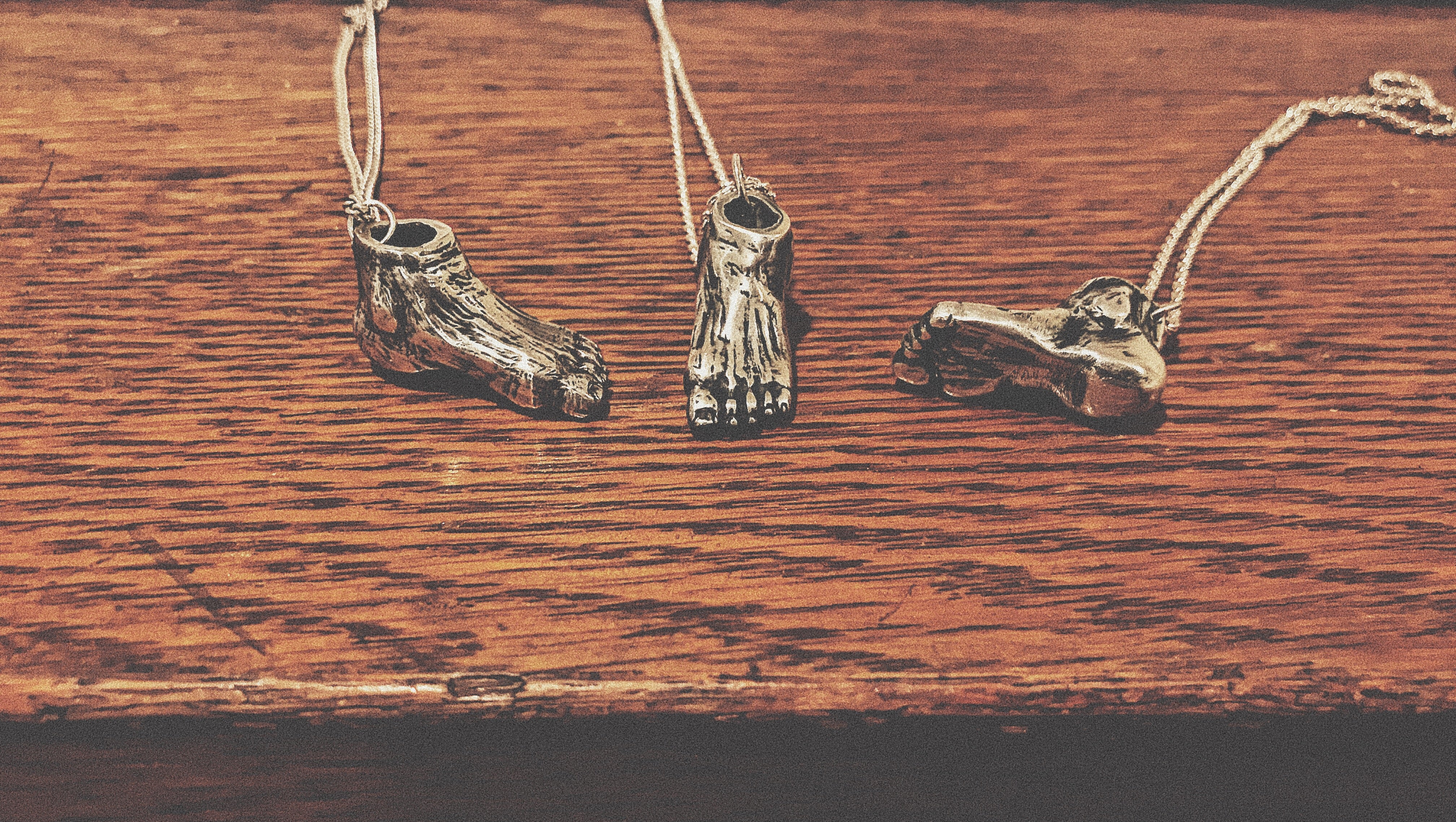 Severed Foot Necklace - Image 5