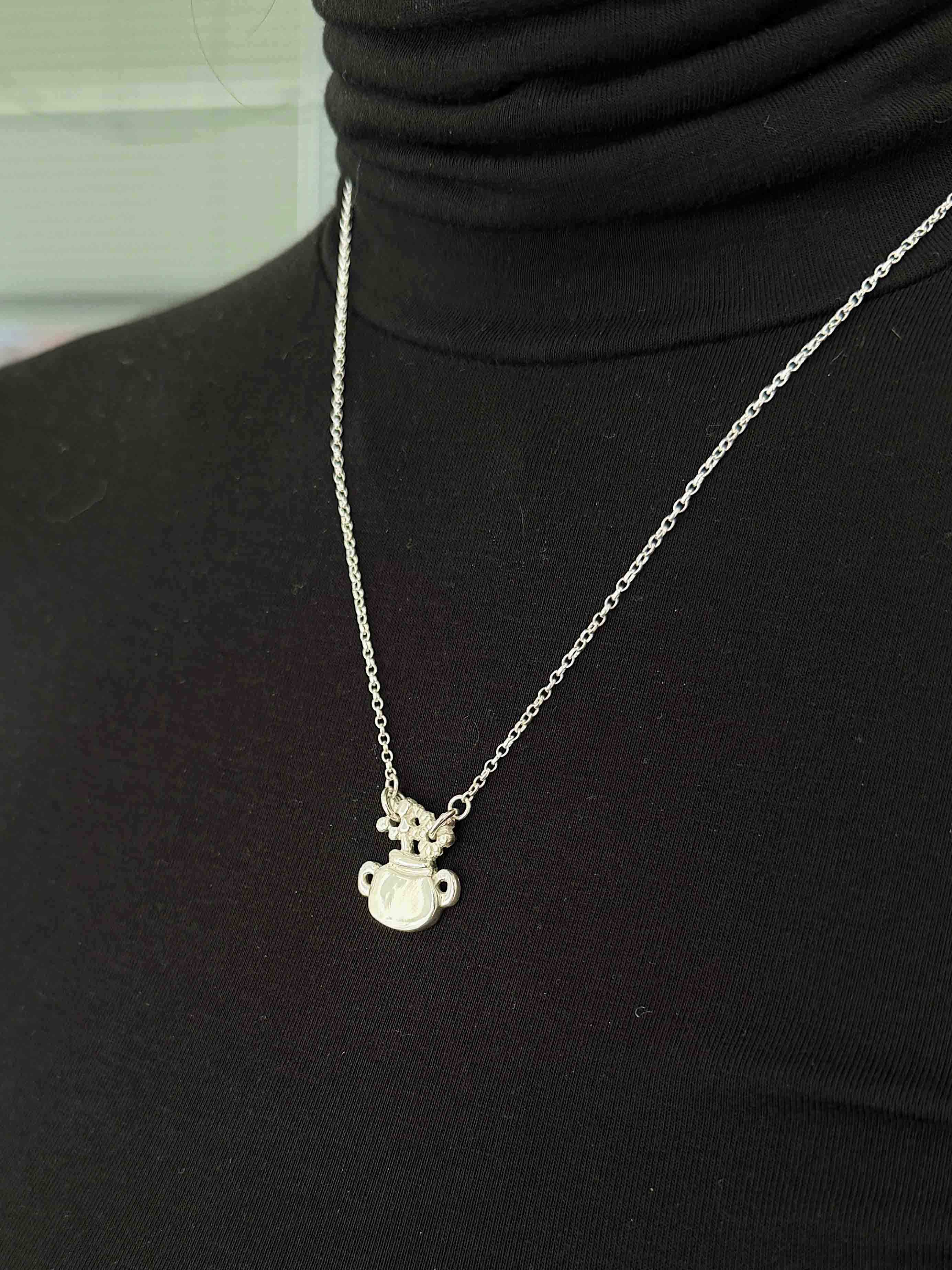 The Flower Pot Necklace - Image 3