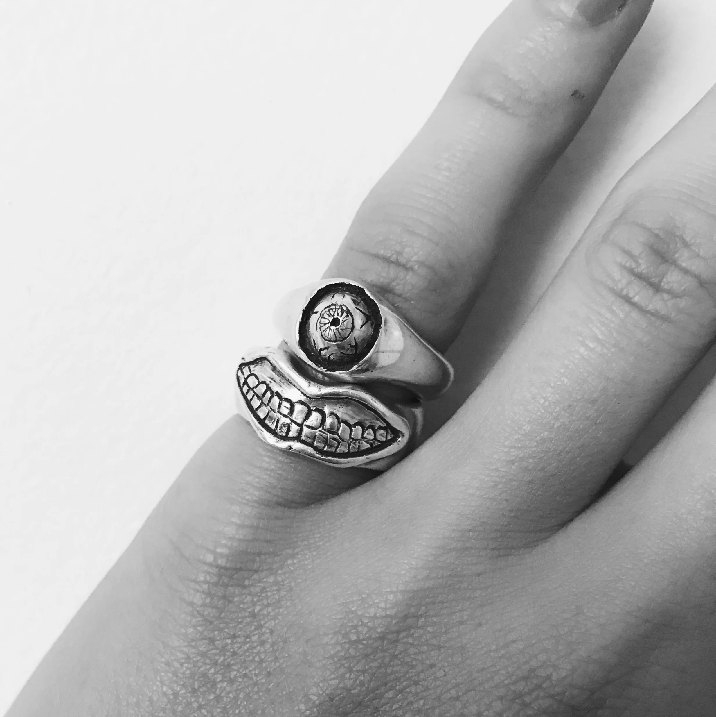 The Golden Geezer Ring - Image 4