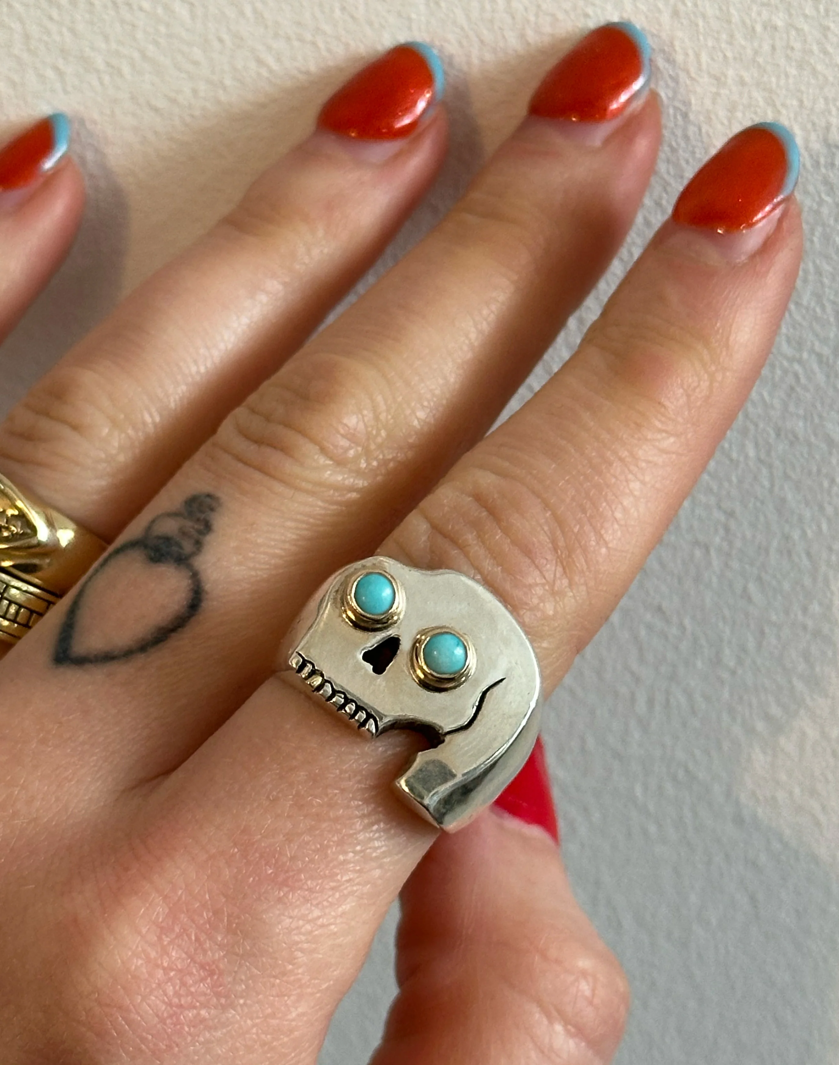 Turquoise Ogling Skull Ring - Image 3